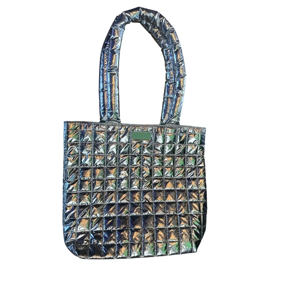 Clinique‎ Metallic Silver Quilted Puffer Tote Bag Mint Green Interior New No Tag